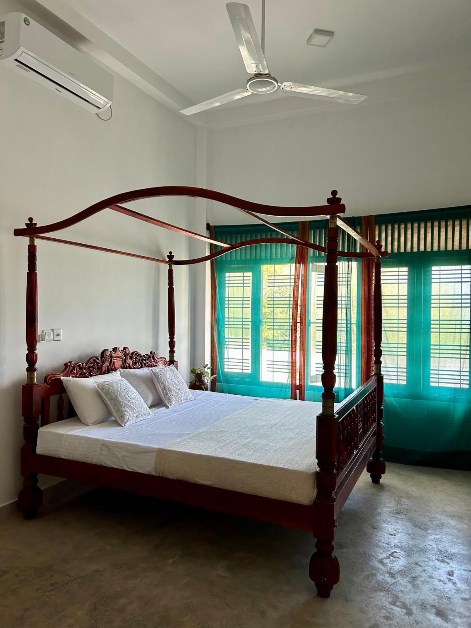 Hotel One Bhakthi Sri Lanka Ahangama Esterno foto