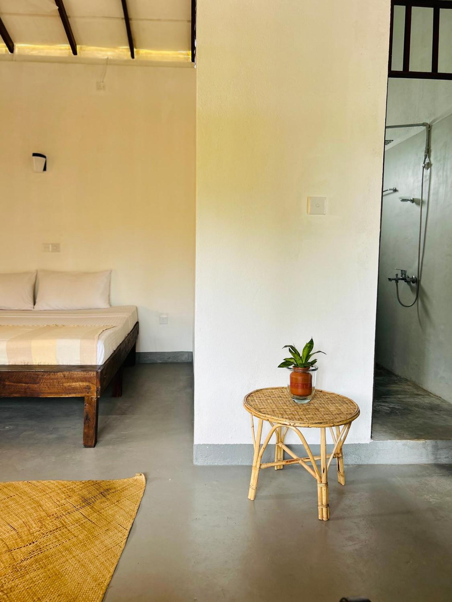 Hotel One Bhakthi Sri Lanka Ahangama Esterno foto
