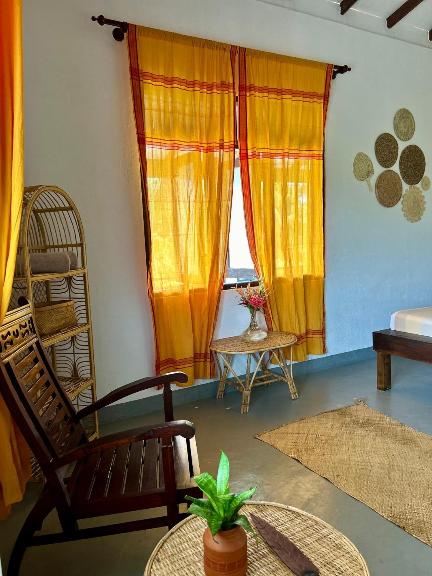 Hotel One Bhakthi Sri Lanka Ahangama Esterno foto