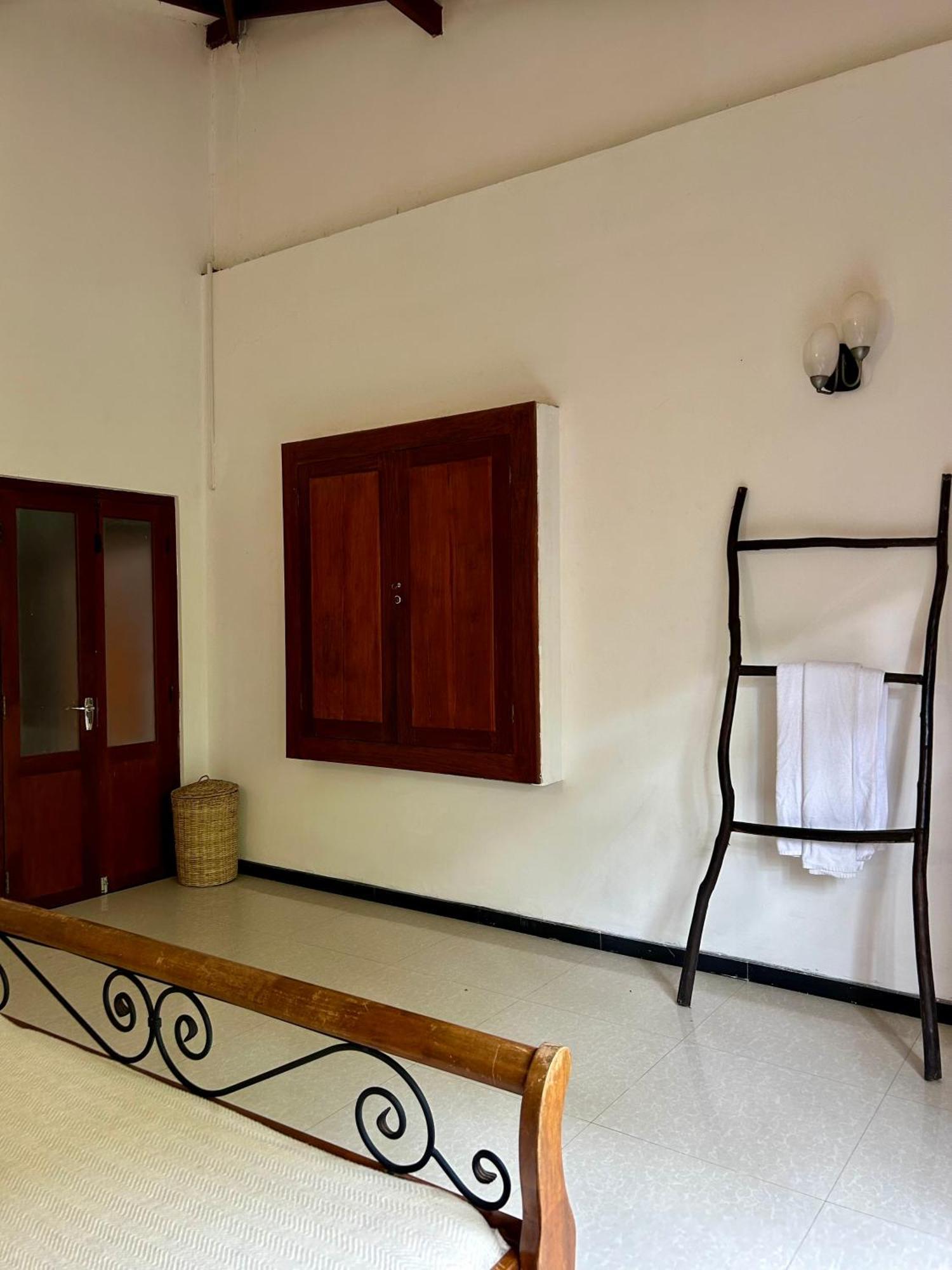Hotel One Bhakthi Sri Lanka Ahangama Esterno foto